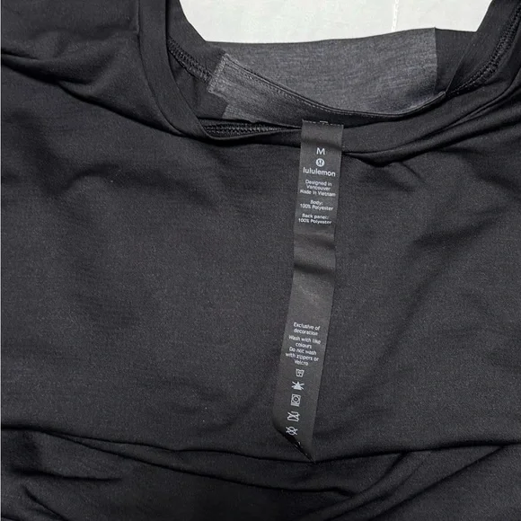 Lululemon Men's Black Long Sleeve Shirt - Picture 5 of 5